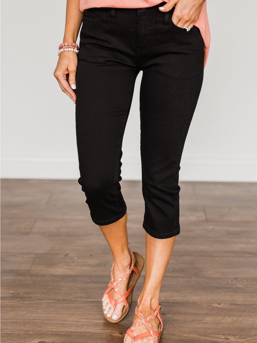 Judy Blue Black Cropped Ankle Jeans